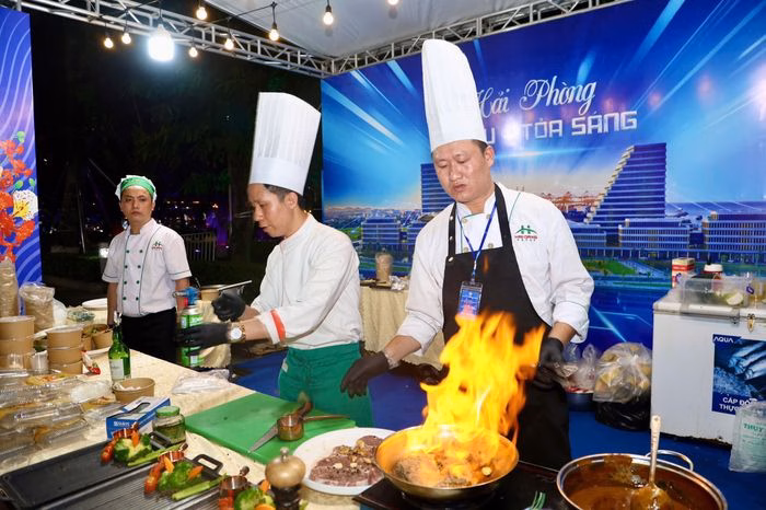 Sự đa dạng của các gian hàng ẩm thực từ truyền thống đến hiện đại