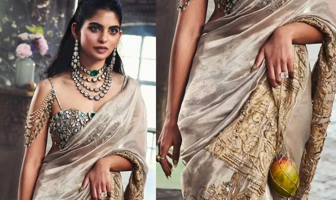 Diện mạo sang trọng và những thông điệp về nghệ thuật, văn hóa trên bộ đồ của Isha Ambani nhận được sự đánh giá cao của giới thời trang (Ảnh: IG).