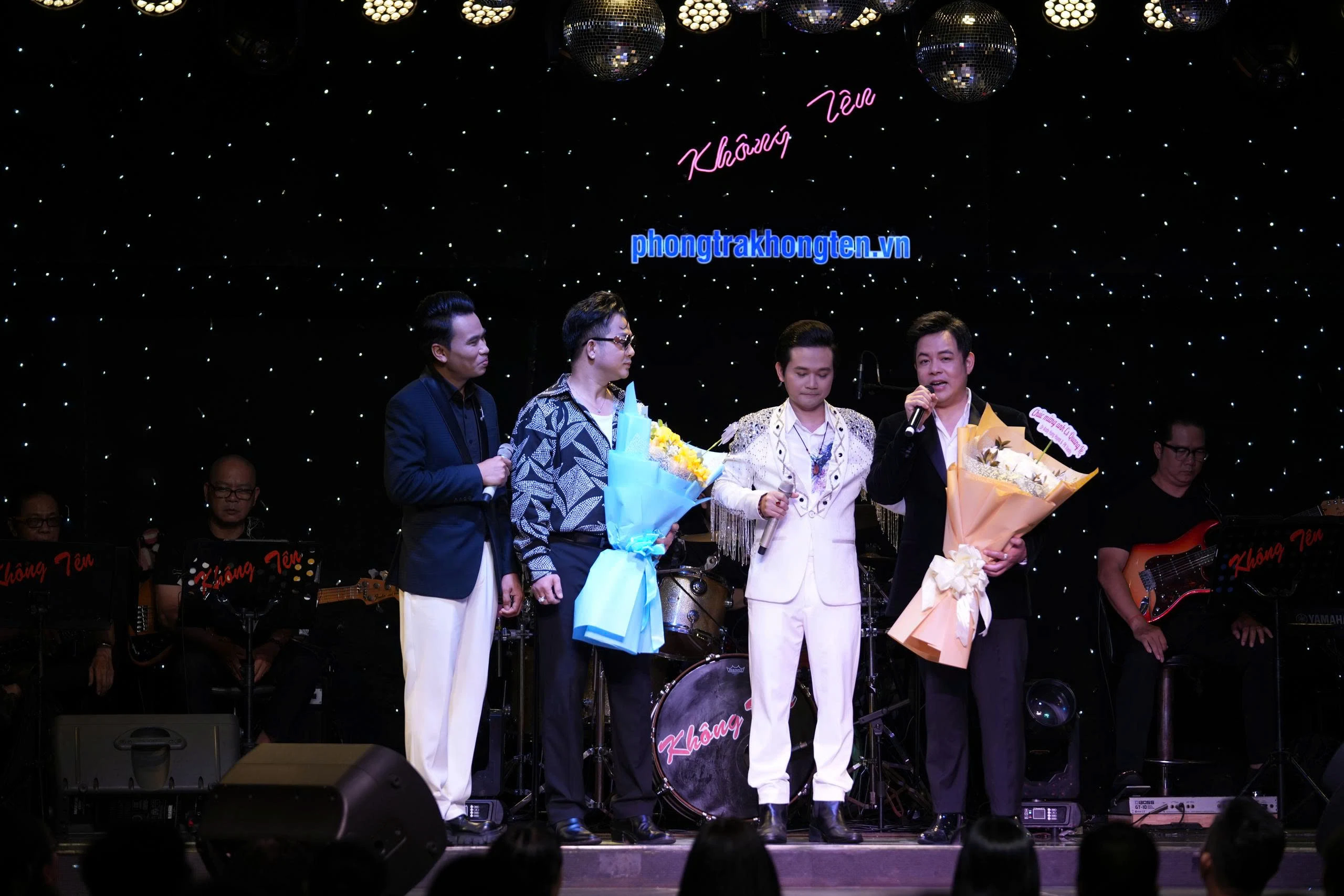 Quang Lê nhận ca sĩ Quang Lâm làm em trai nuôi. Ảnh: NVCC