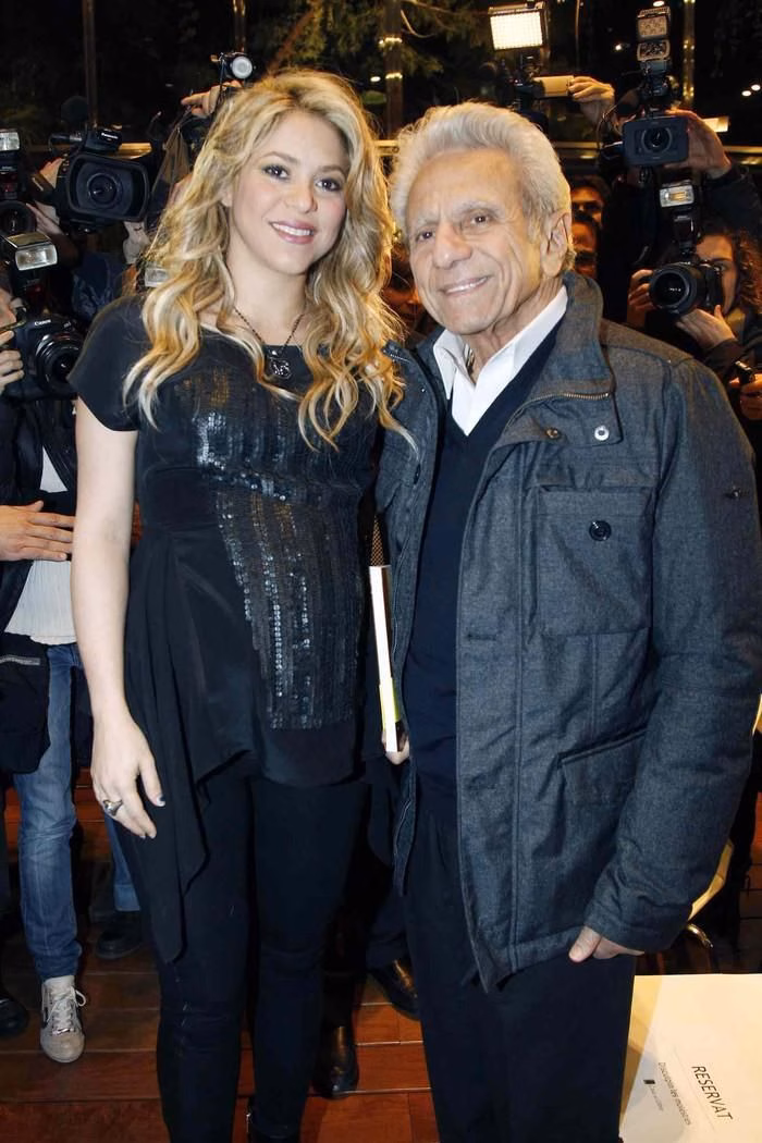 Shakira vẫn giữ vững phong độ chuyên nghiệp dù tâm trạng đang bị xáo trộn mạnh mẽ.